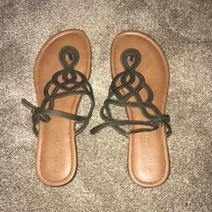NWOT Kelly and Katie sandals size 10